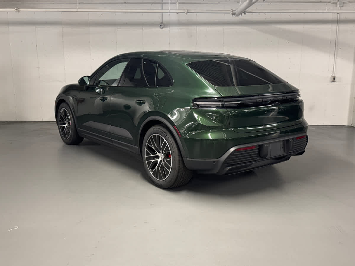 new 2025 Porsche Macan car