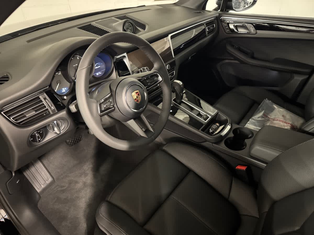 new 2025 Porsche Macan car