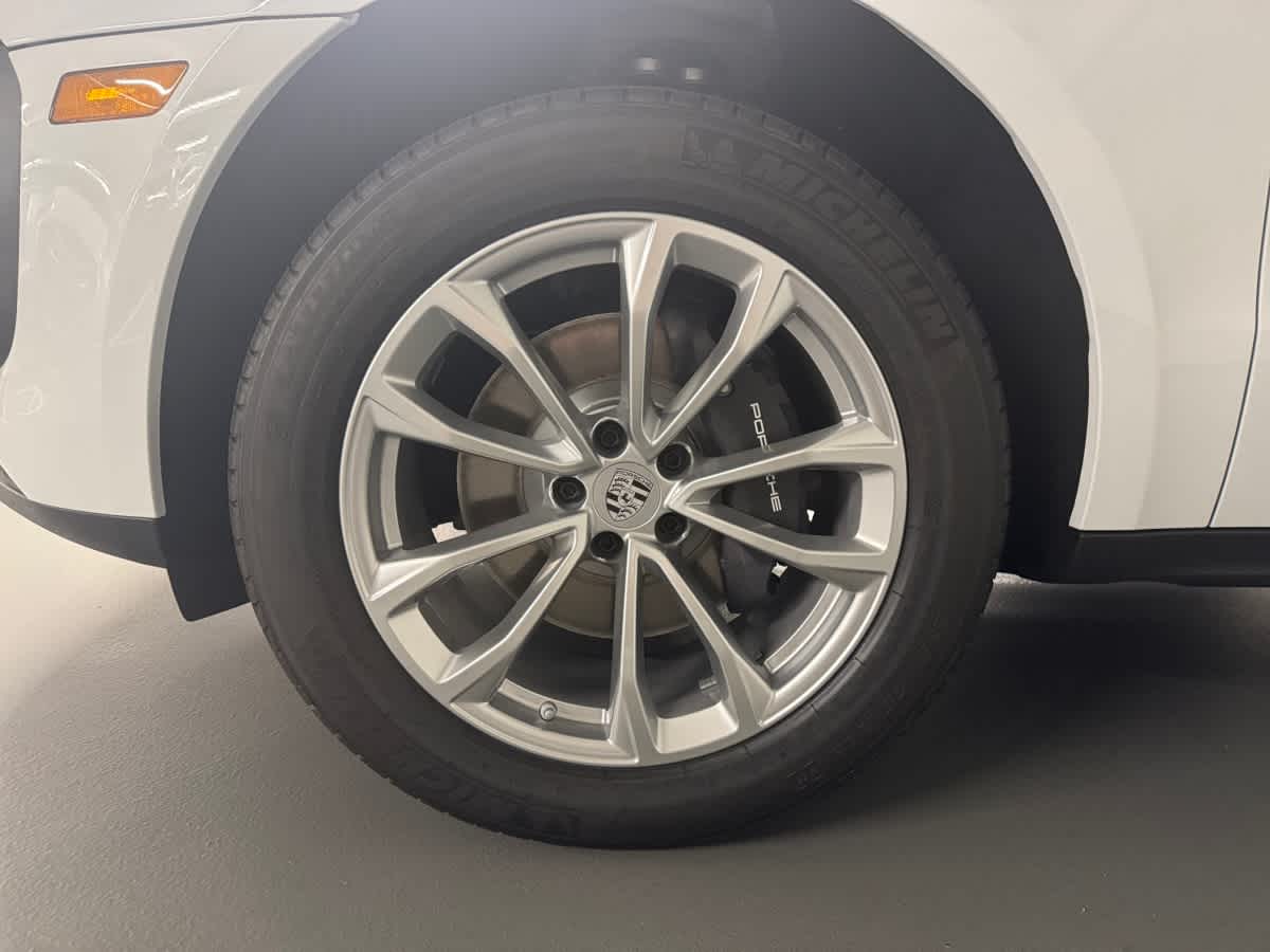 new 2026 Porsche Macan car