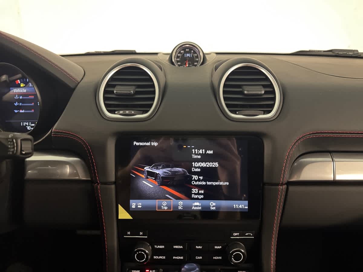 new 2025 Porsche 718 Boxster car