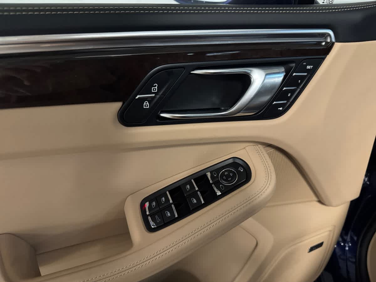 new 2025 Porsche Macan car