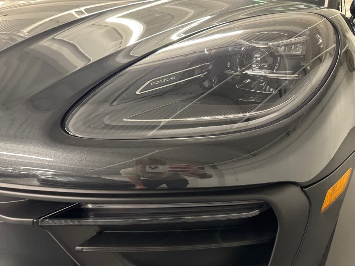 new 2025 Porsche Macan car