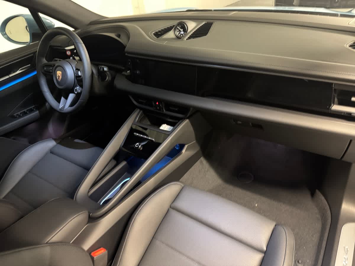 new 2025 Porsche Macan car