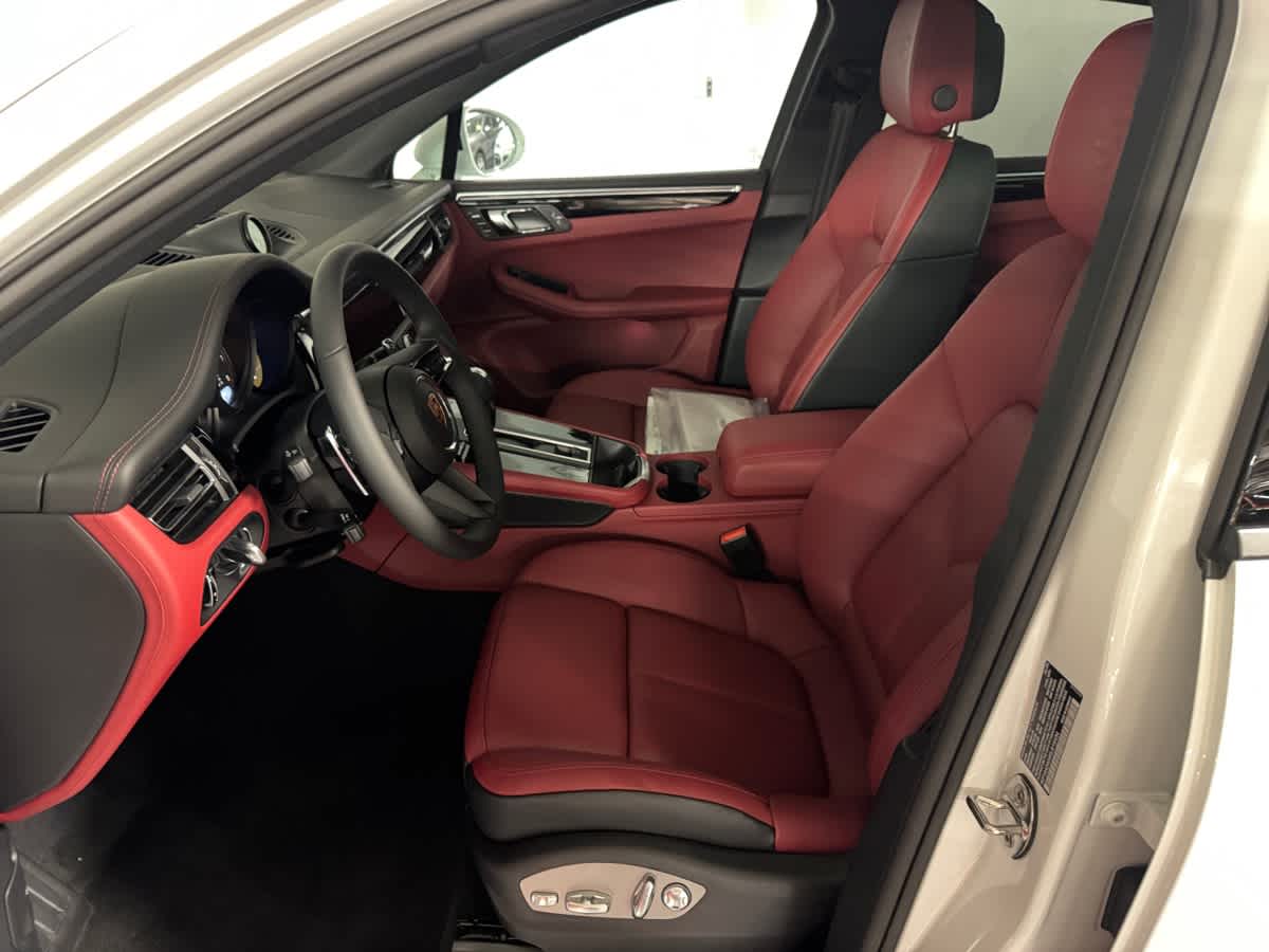 new 2025 Porsche Macan car