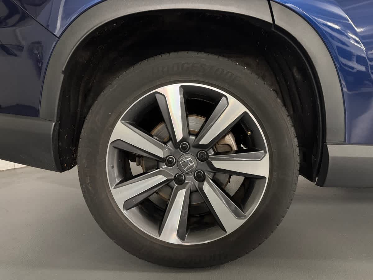 used 2023 Honda Pilot car, priced at $37,997