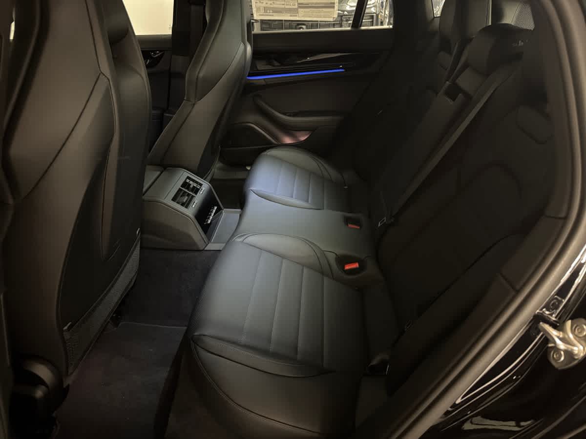 new 2025 Porsche Panamera car