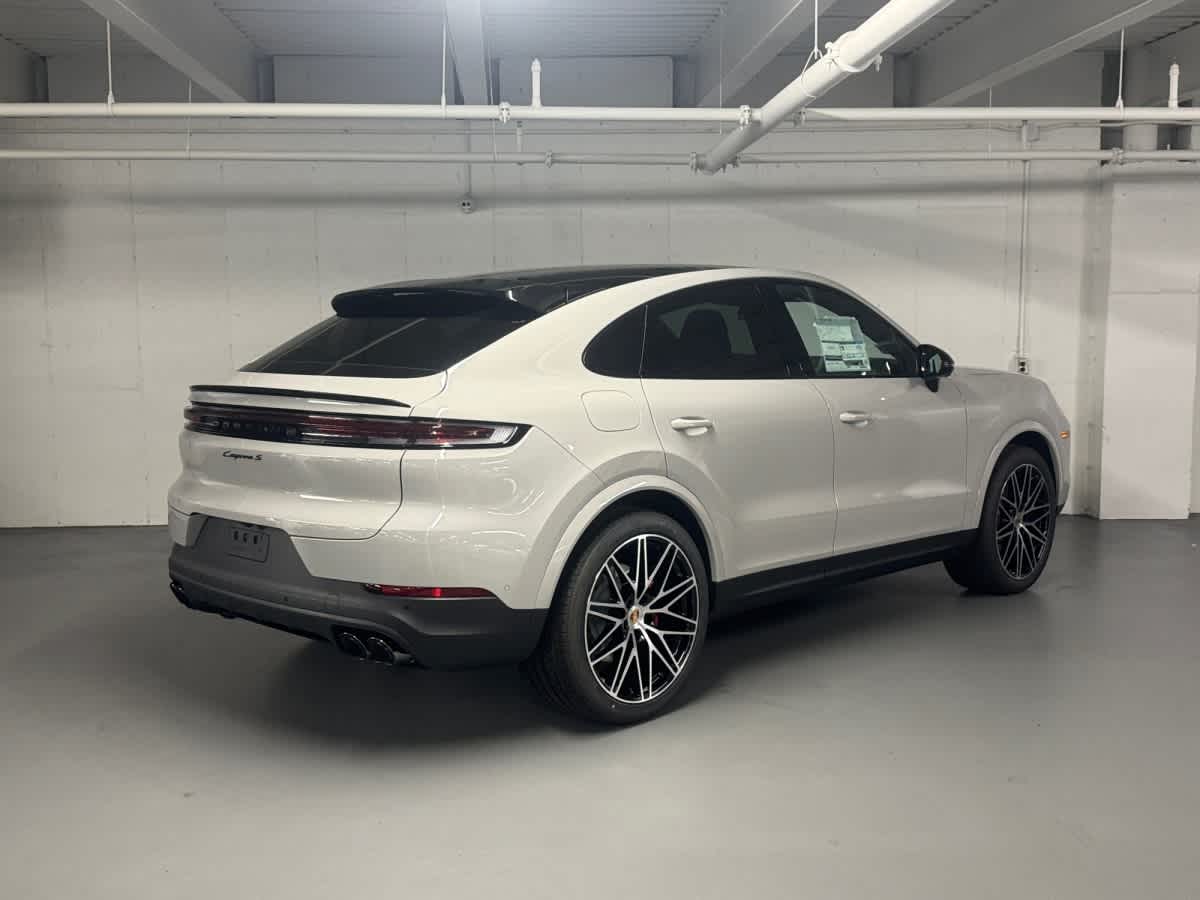 new 2025 Porsche Cayenne car