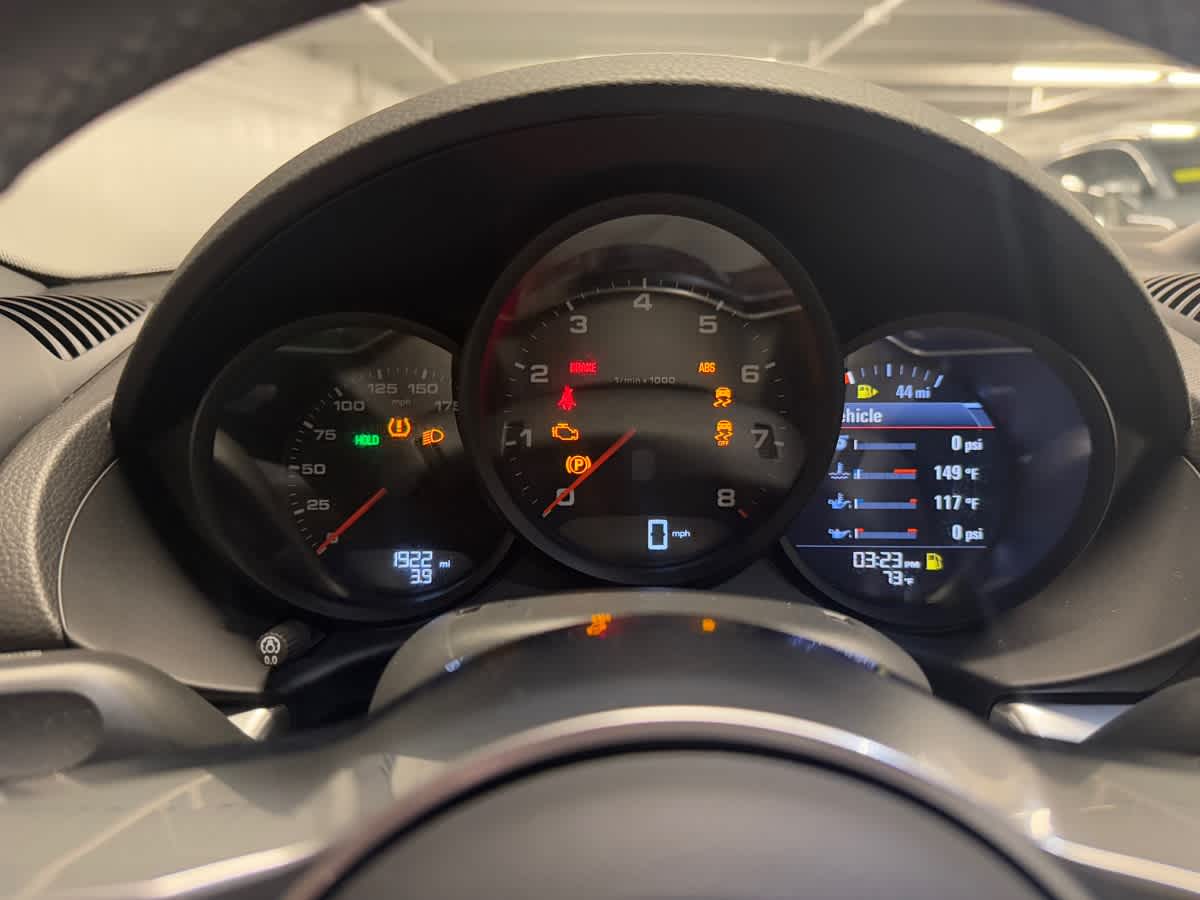new 2025 Porsche 718 Cayman car
