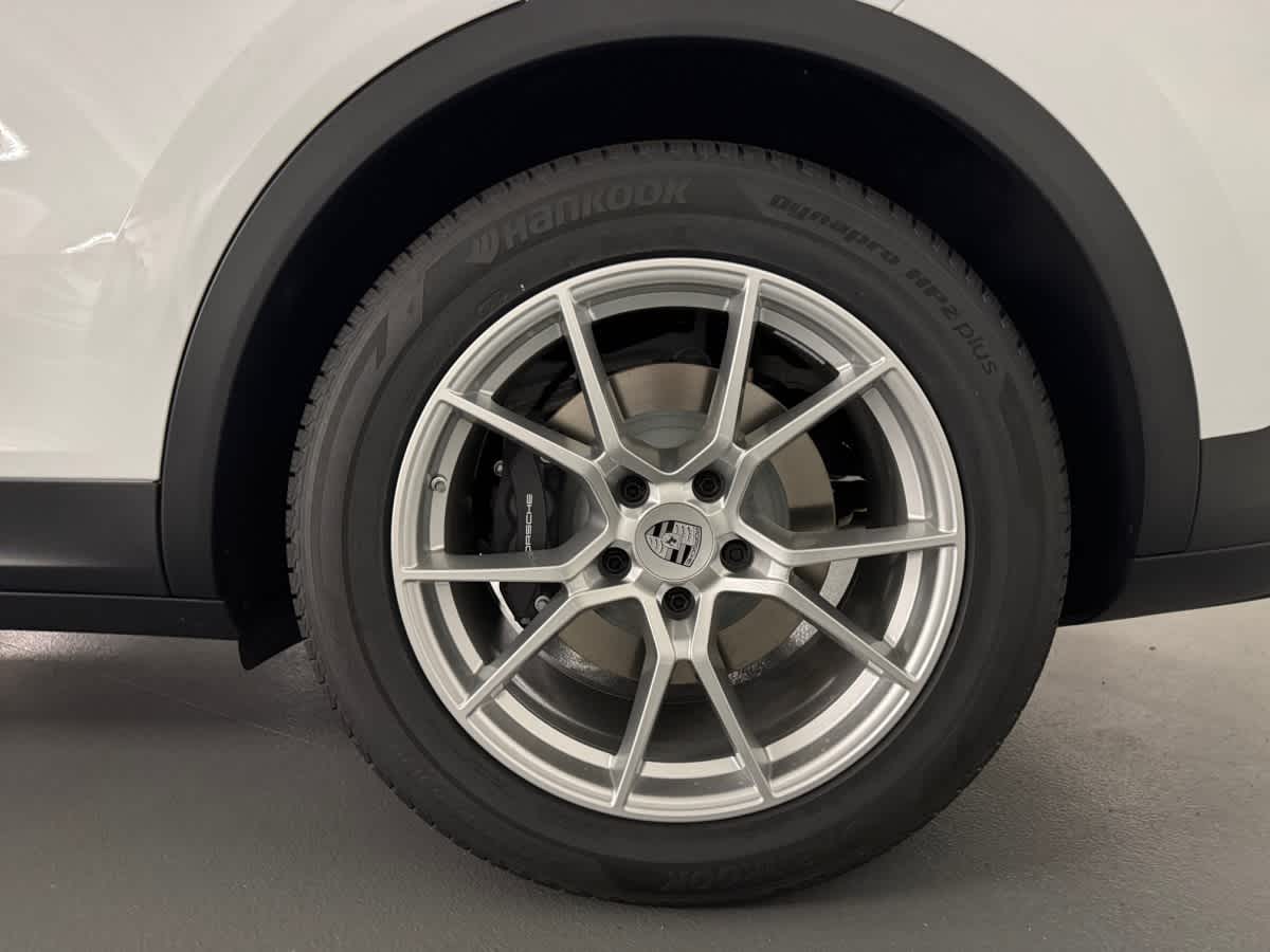 new 2026 Porsche Cayenne car