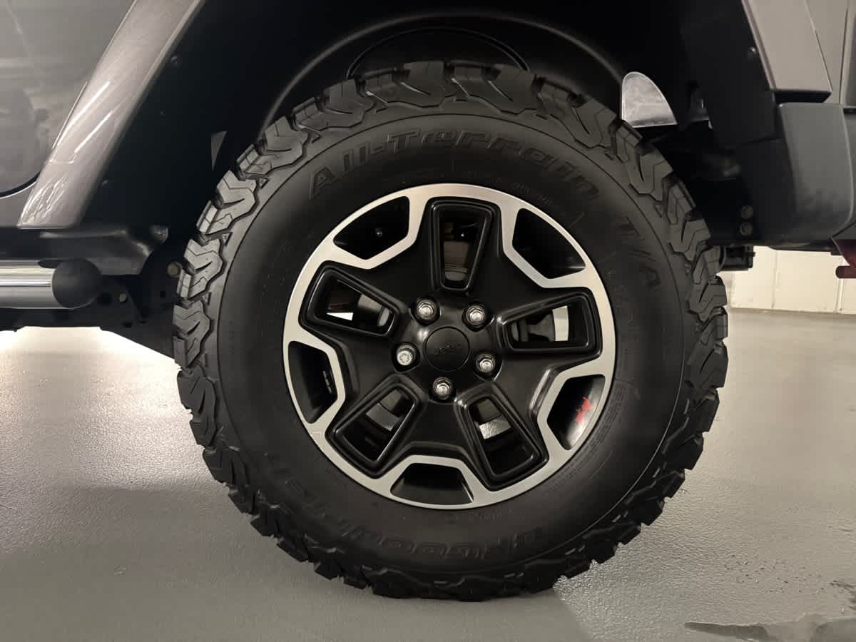 used 2014 Jeep Wrangler Unlimited car, priced at $20,497