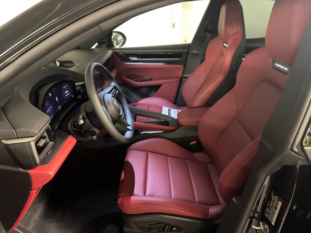 new 2025 Porsche Macan car