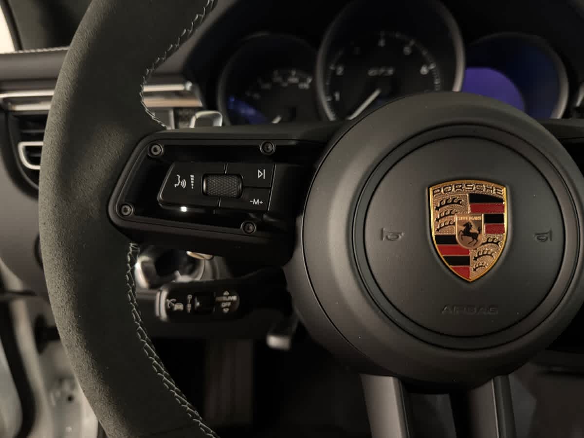 new 2025 Porsche Macan car