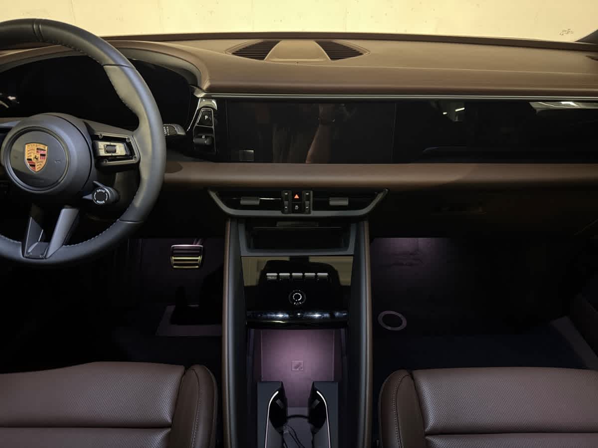 new 2025 Porsche Macan car
