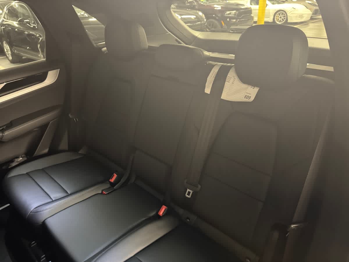 new 2025 Porsche Cayenne car
