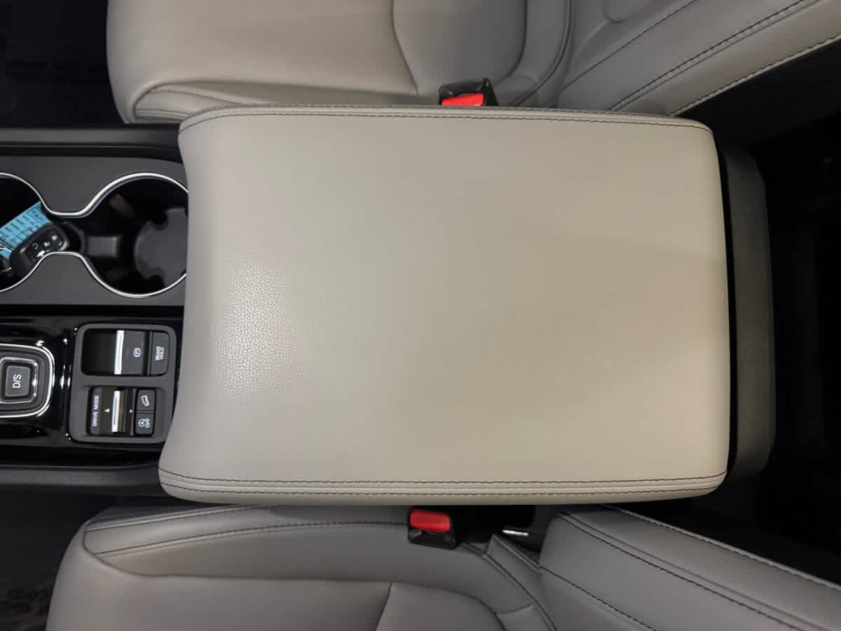 used 2023 Honda Pilot car, priced at $37,997