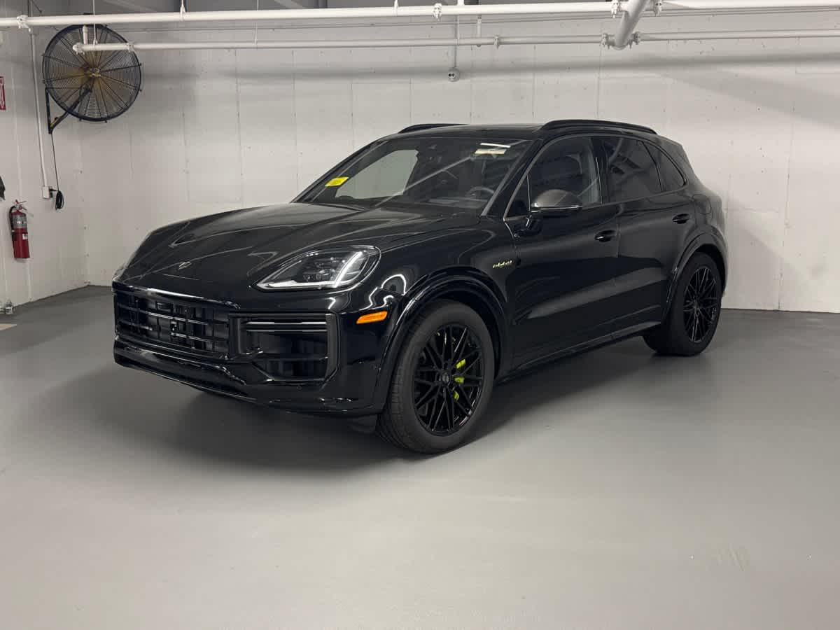 new 2025 Porsche Cayenne car