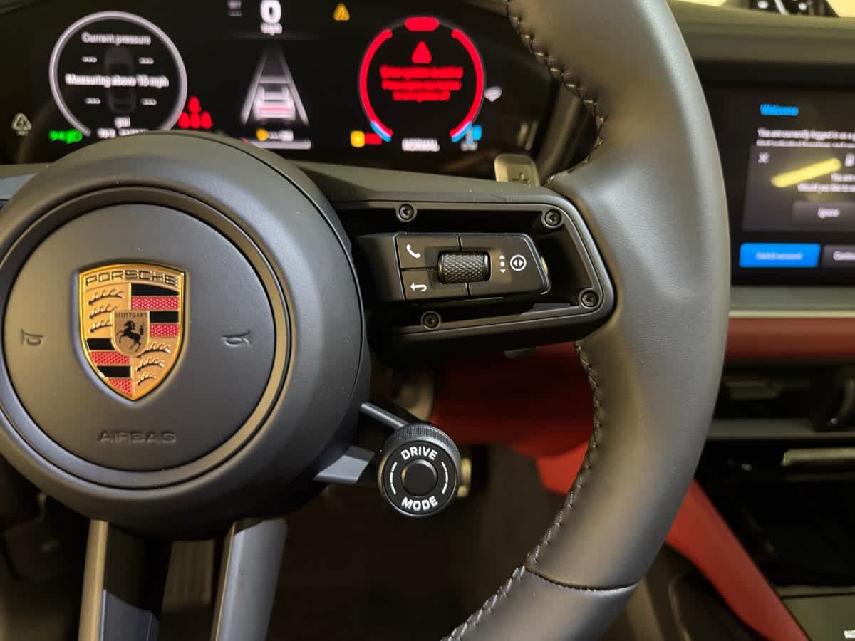 new 2025 Porsche Cayenne car