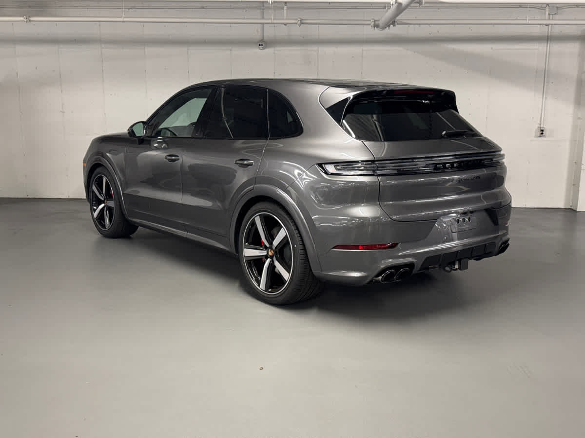 new 2025 Porsche Cayenne car
