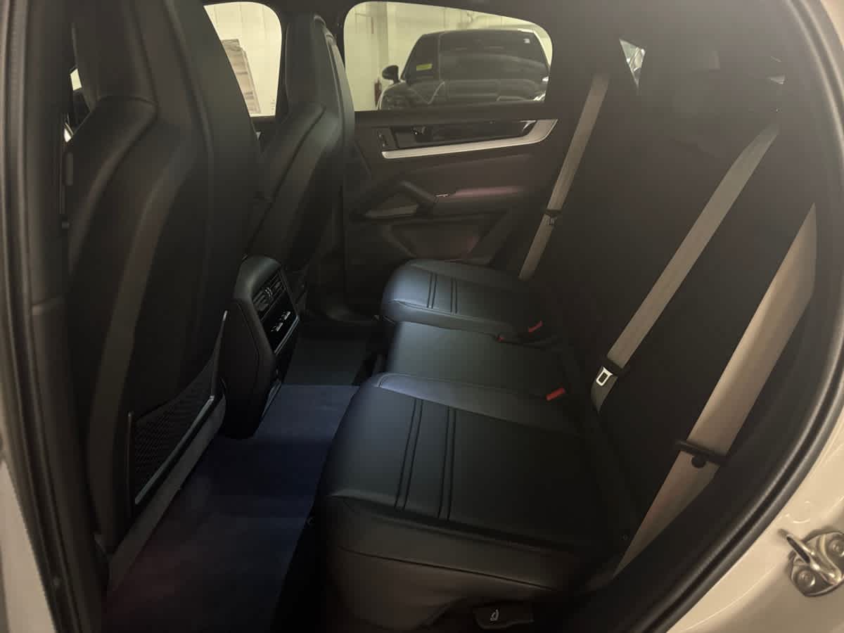 new 2025 Porsche Cayenne car