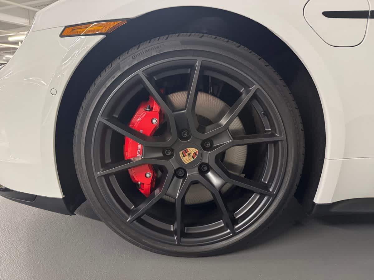new 2025 Porsche Taycan car
