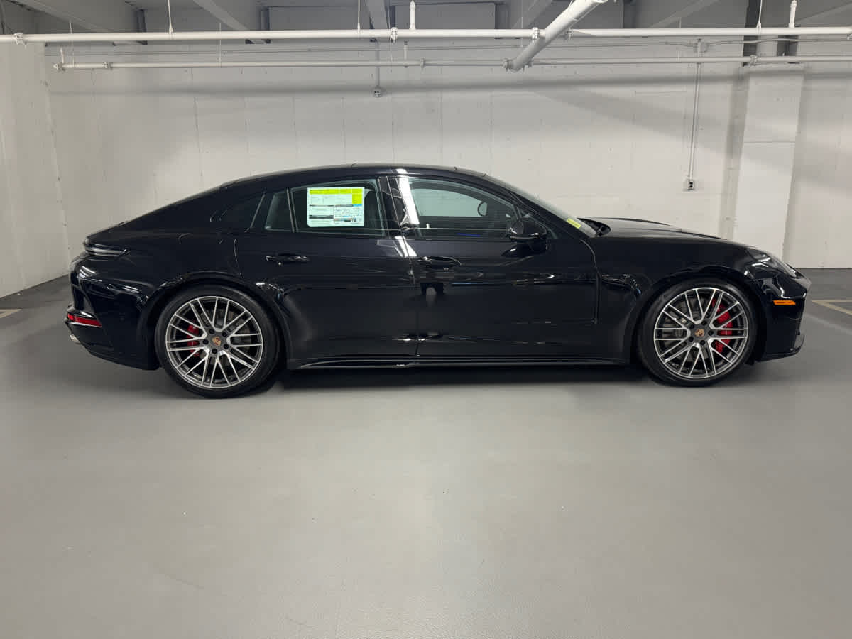 new 2025 Porsche Panamera car
