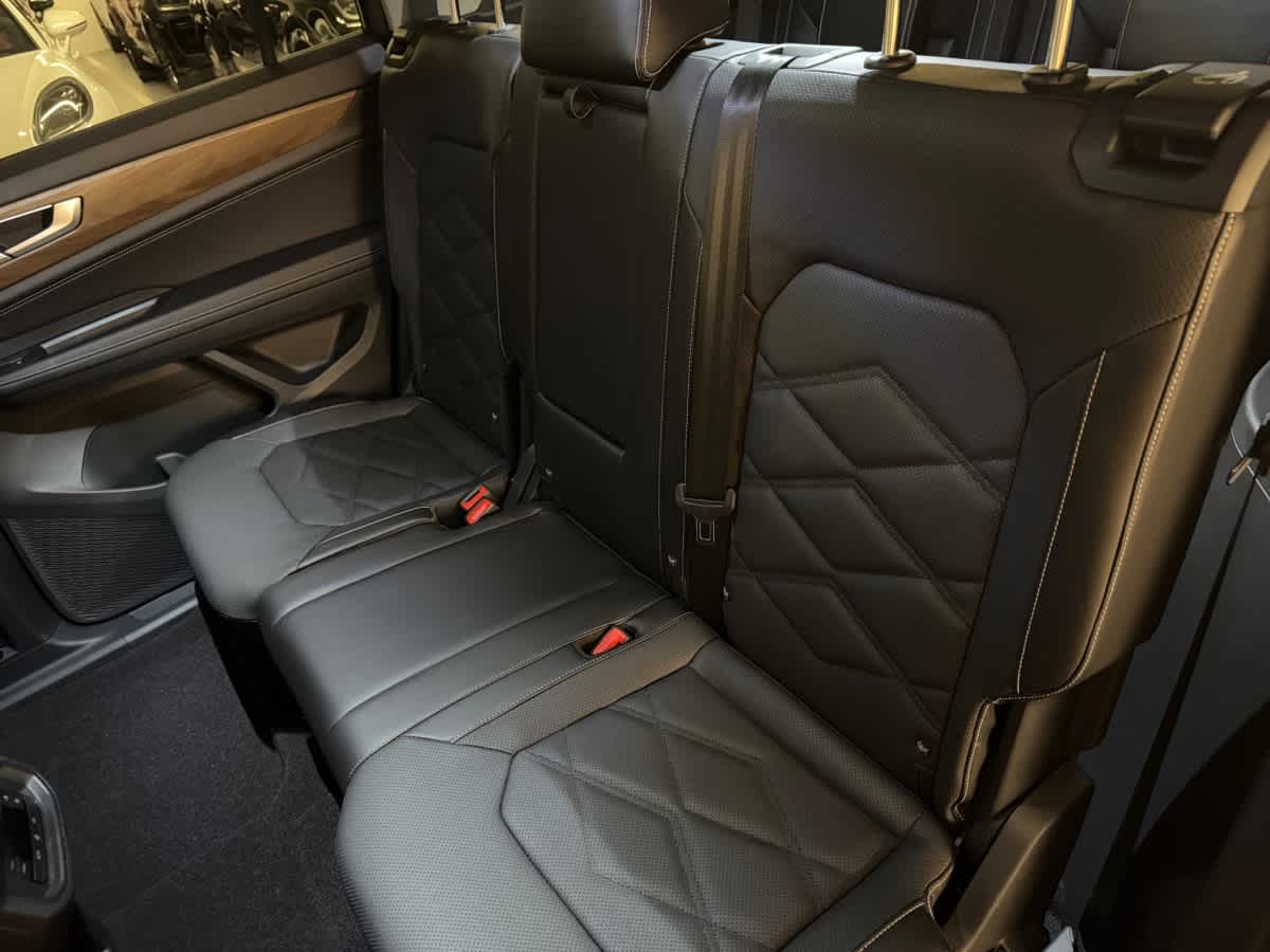 used 2024 Volkswagen Atlas car, priced at $35,497