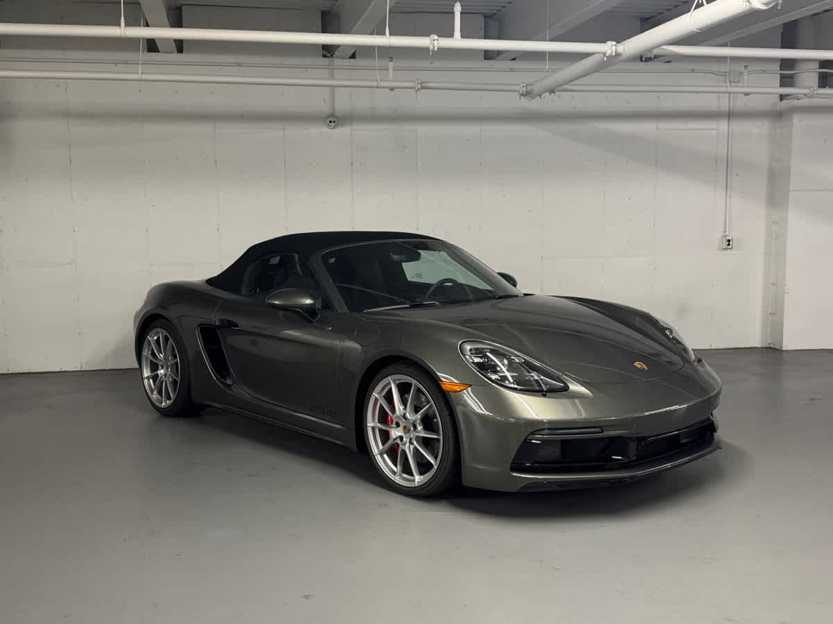 new 2025 Porsche 718 Boxster car