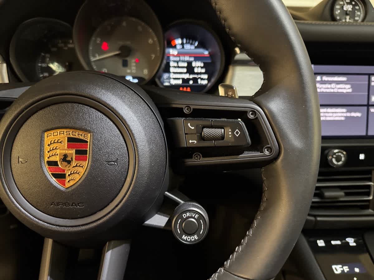new 2025 Porsche Macan car