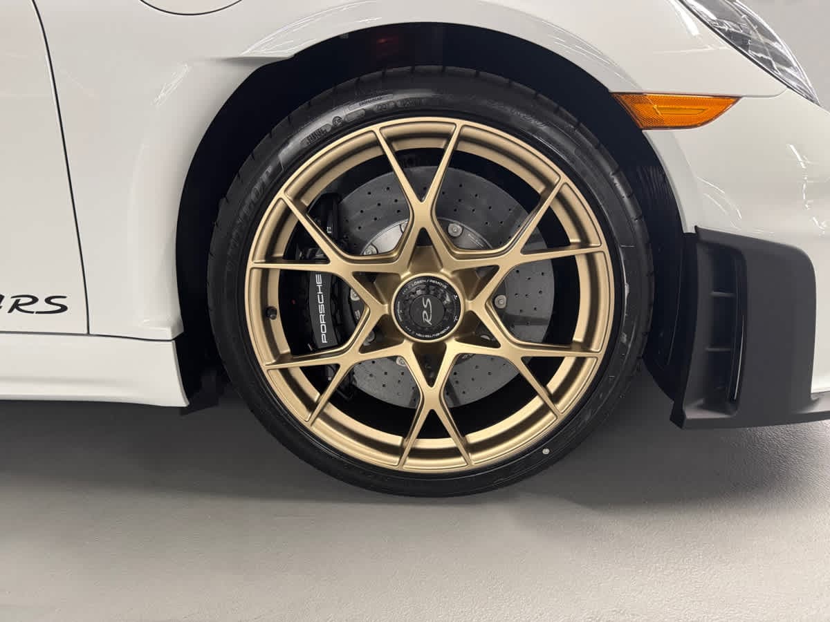 new 2025 Porsche 718 Cayman car
