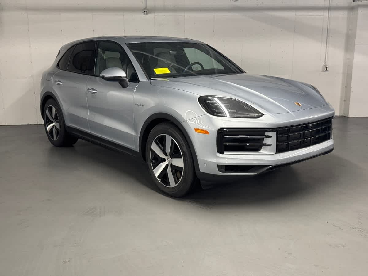 new 2025 Porsche Cayenne car