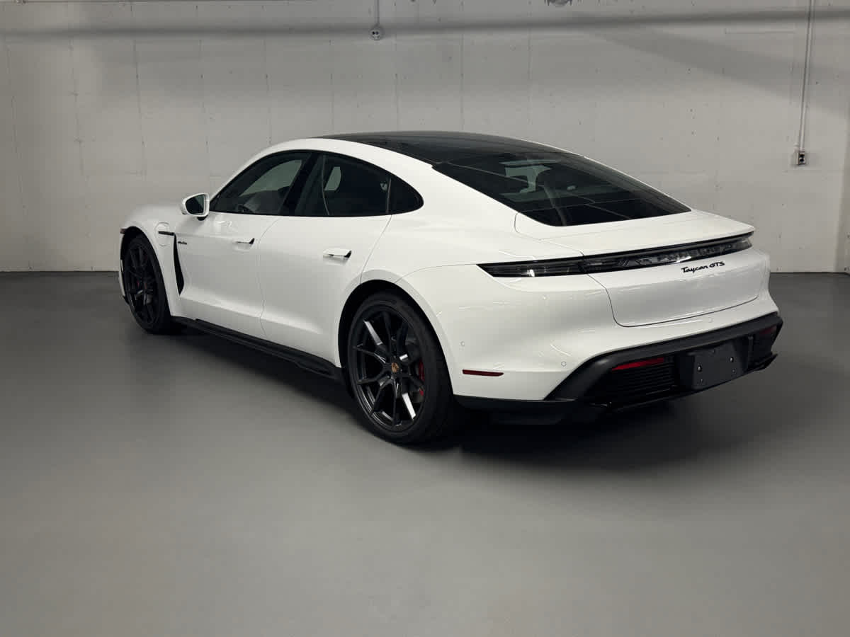 new 2025 Porsche Taycan car