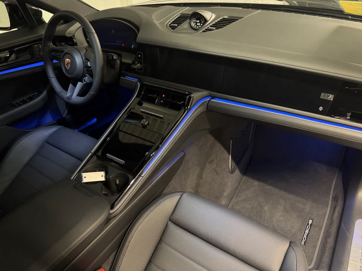 new 2025 Porsche Panamera car