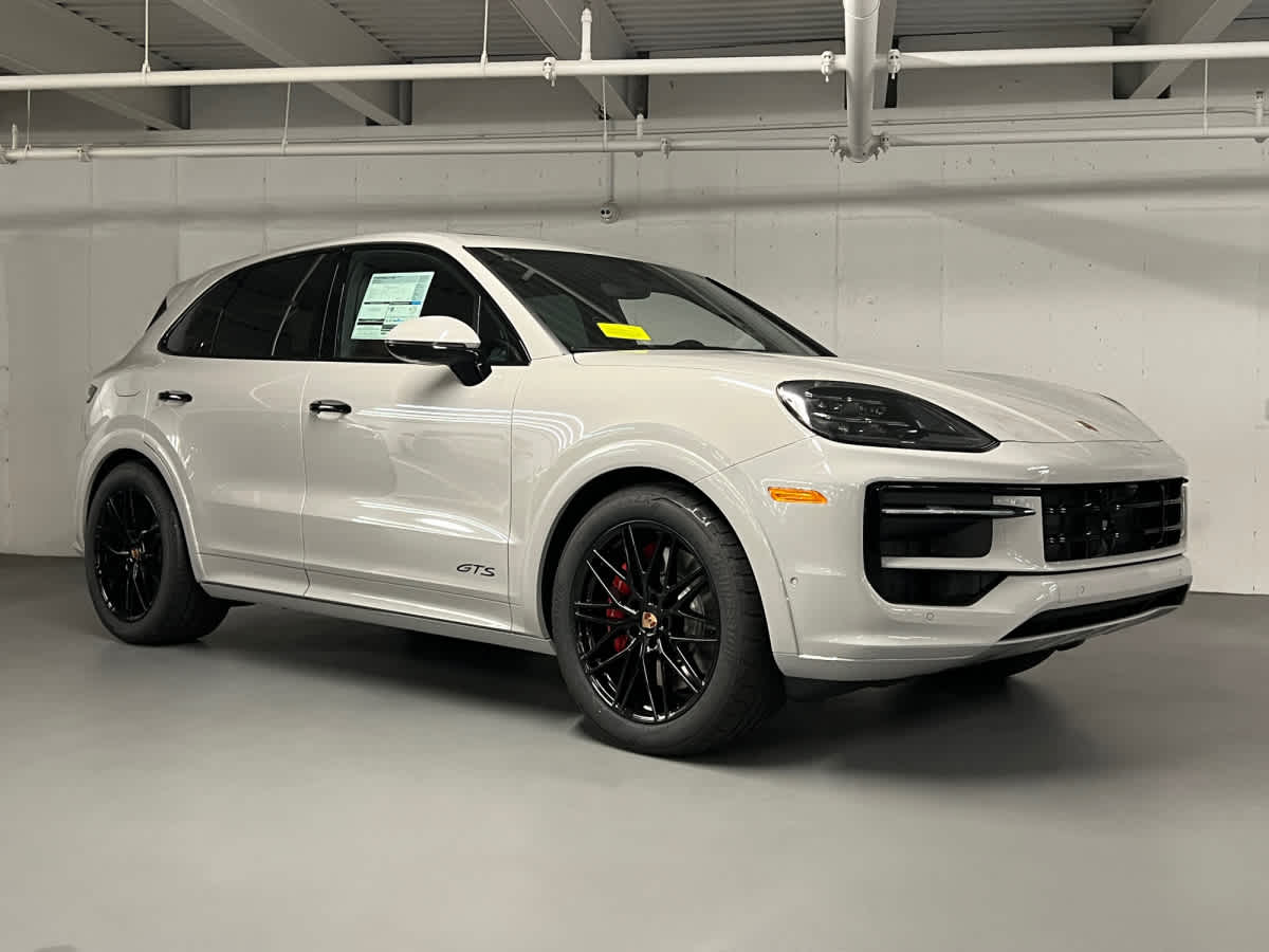 new 2026 Porsche Cayenne car