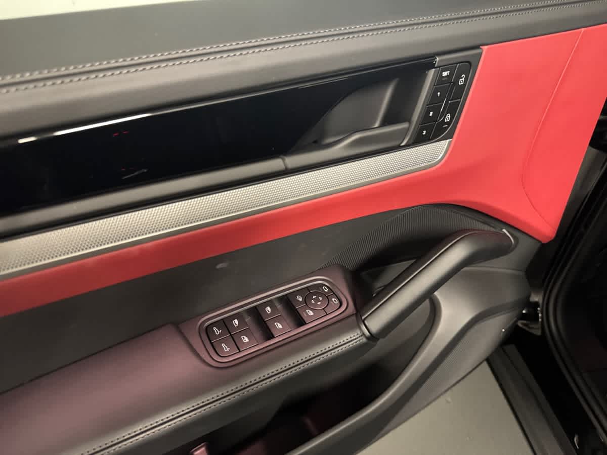 new 2025 Porsche Cayenne car