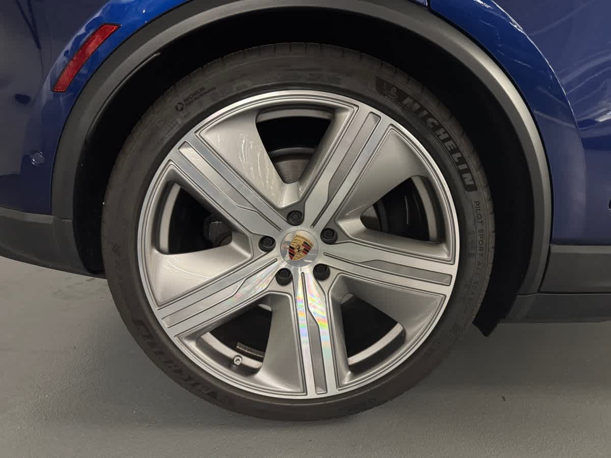 used 2024 Porsche Macan car, priced at $85,497