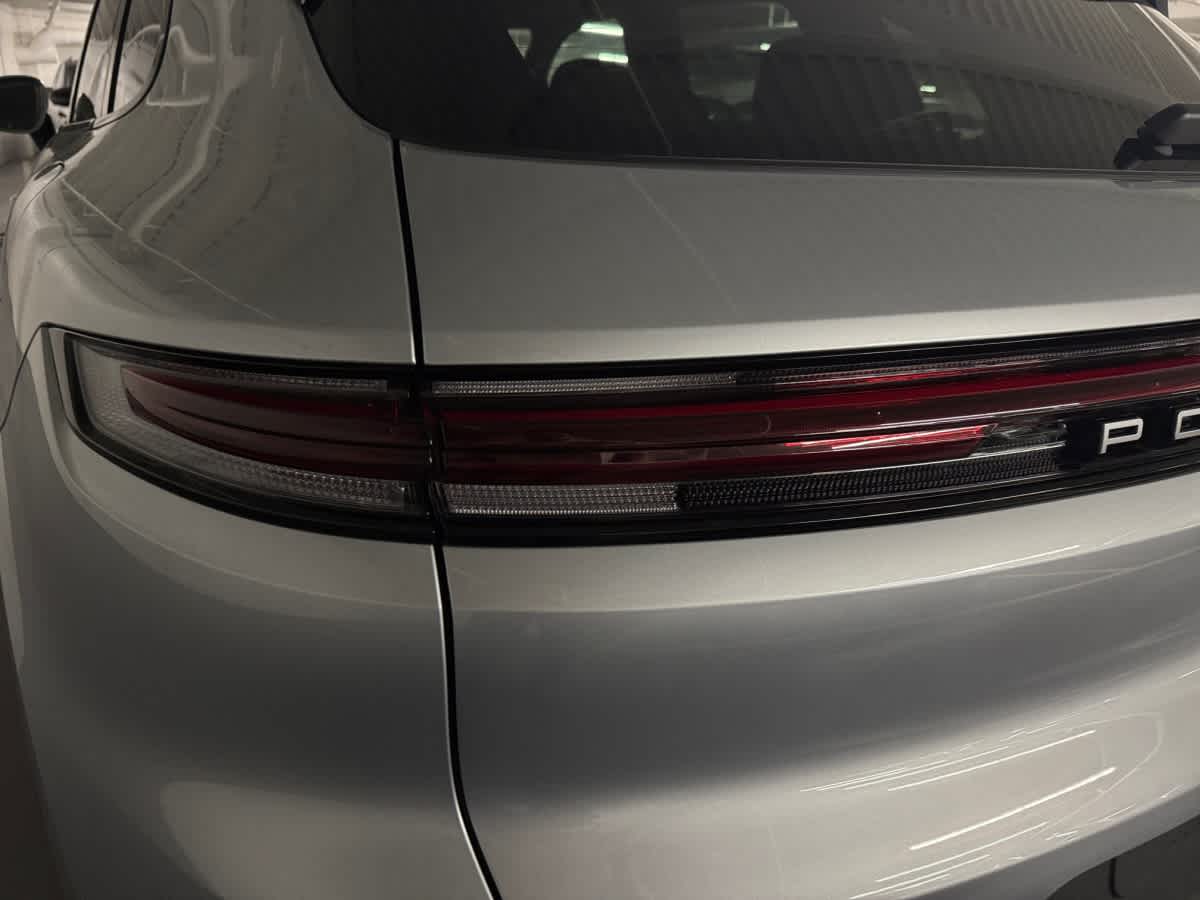 new 2025 Porsche Cayenne car