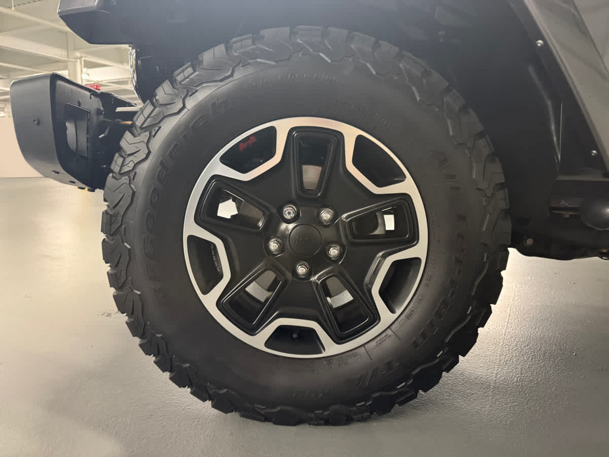 used 2014 Jeep Wrangler Unlimited car, priced at $20,497