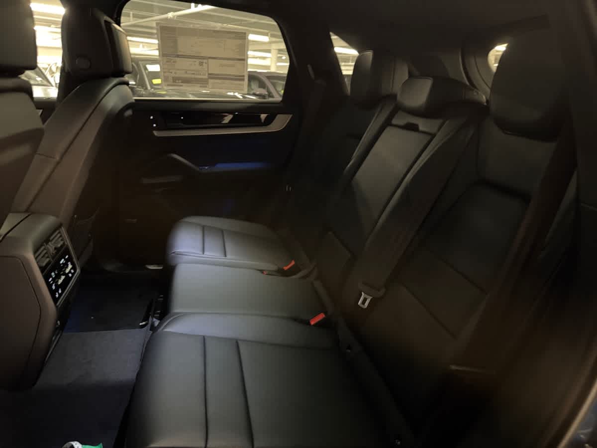 new 2025 Porsche Cayenne car