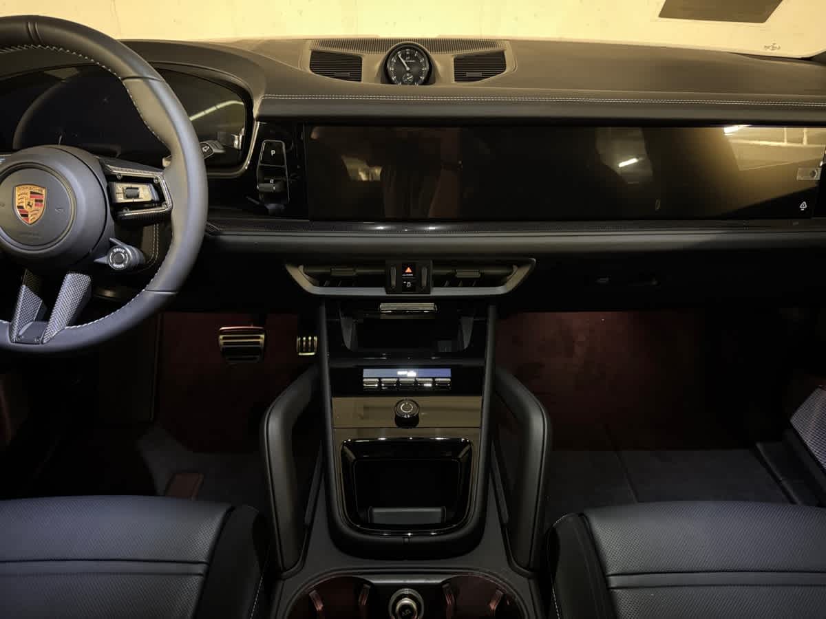 new 2025 Porsche Cayenne car