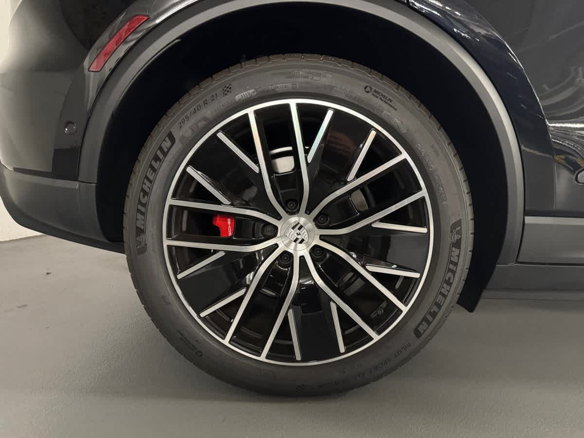 new 2025 Porsche Macan car