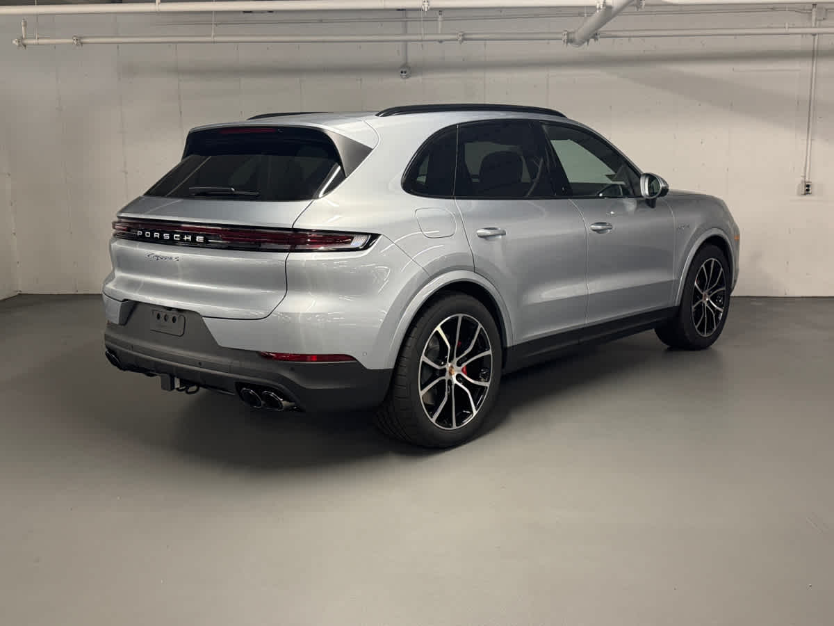 new 2025 Porsche Cayenne car