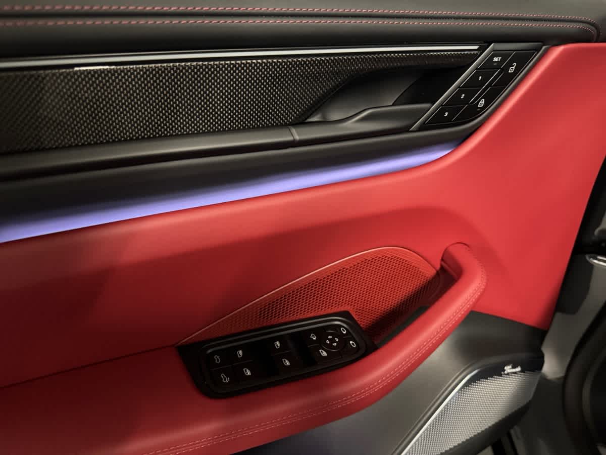 new 2025 Porsche Macan car