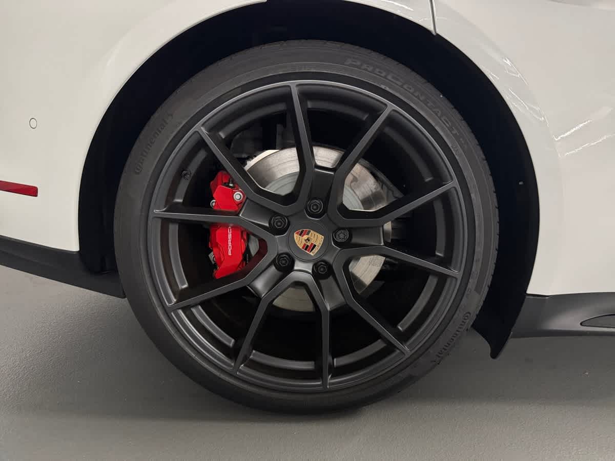 new 2025 Porsche Taycan car