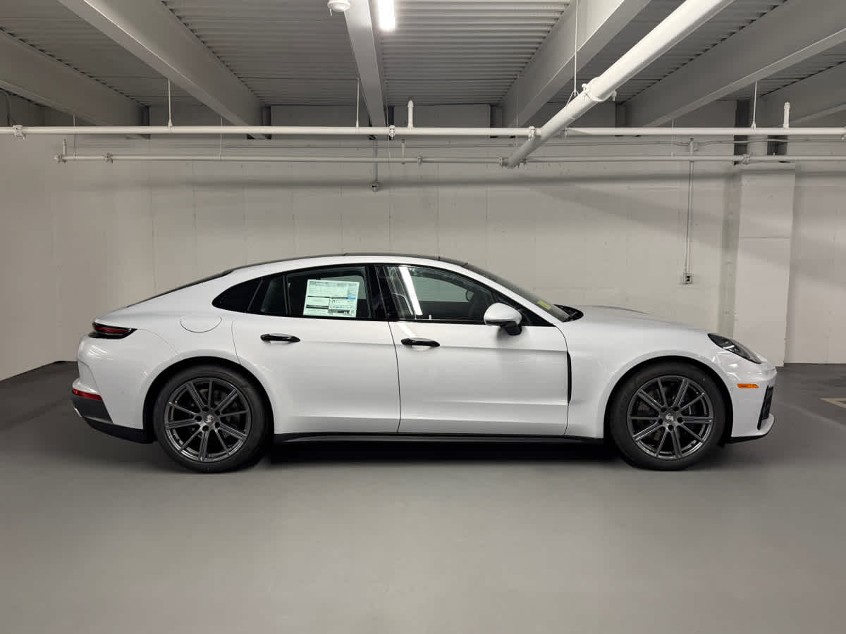 new 2026 Porsche Panamera car