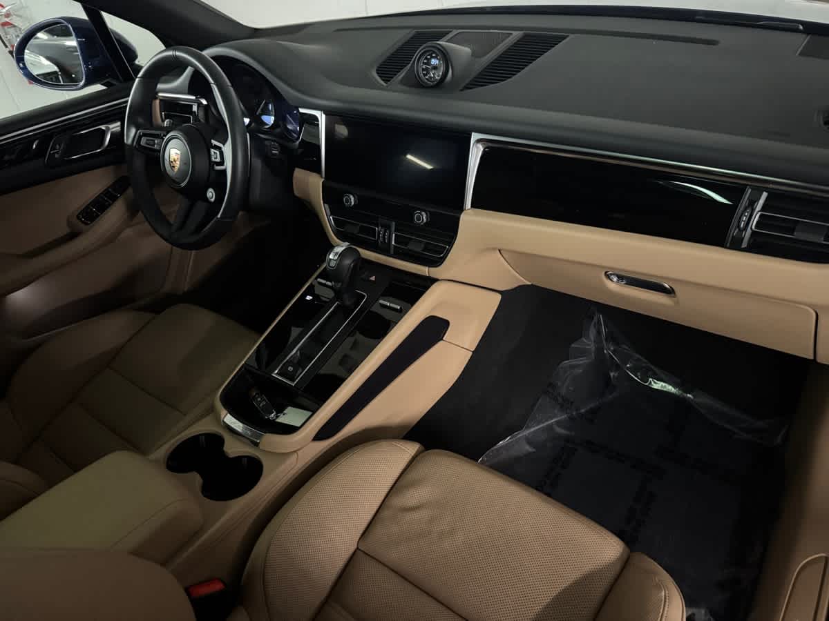 new 2025 Porsche Macan car