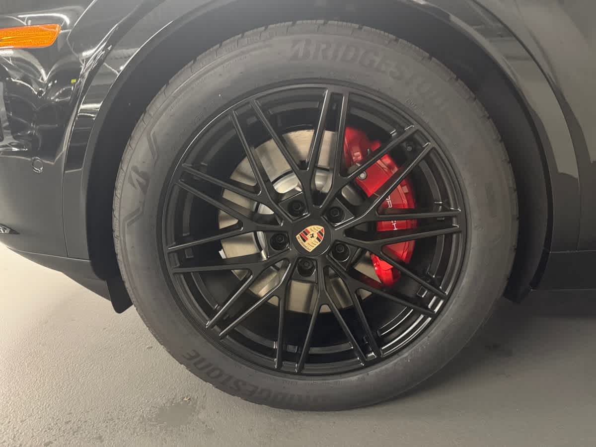 new 2025 Porsche Cayenne car