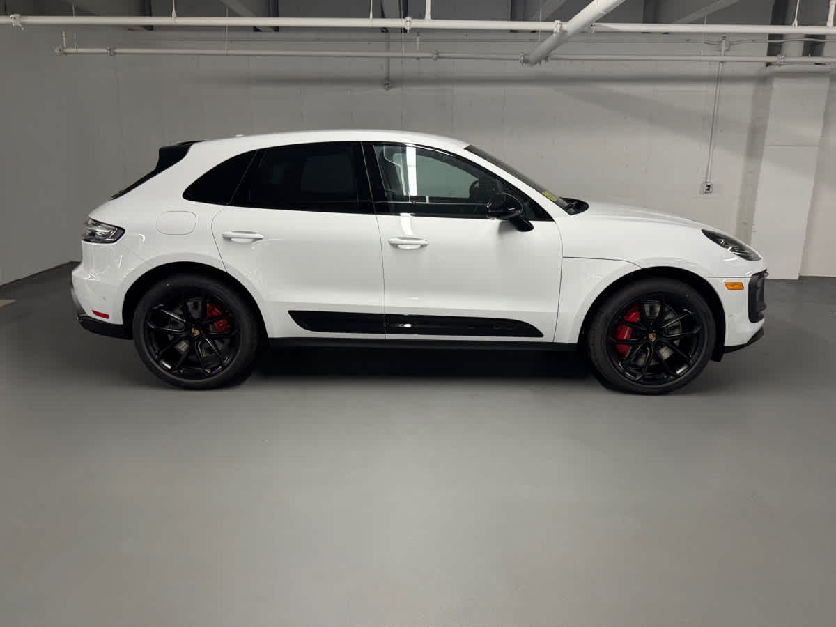 new 2025 Porsche Macan car