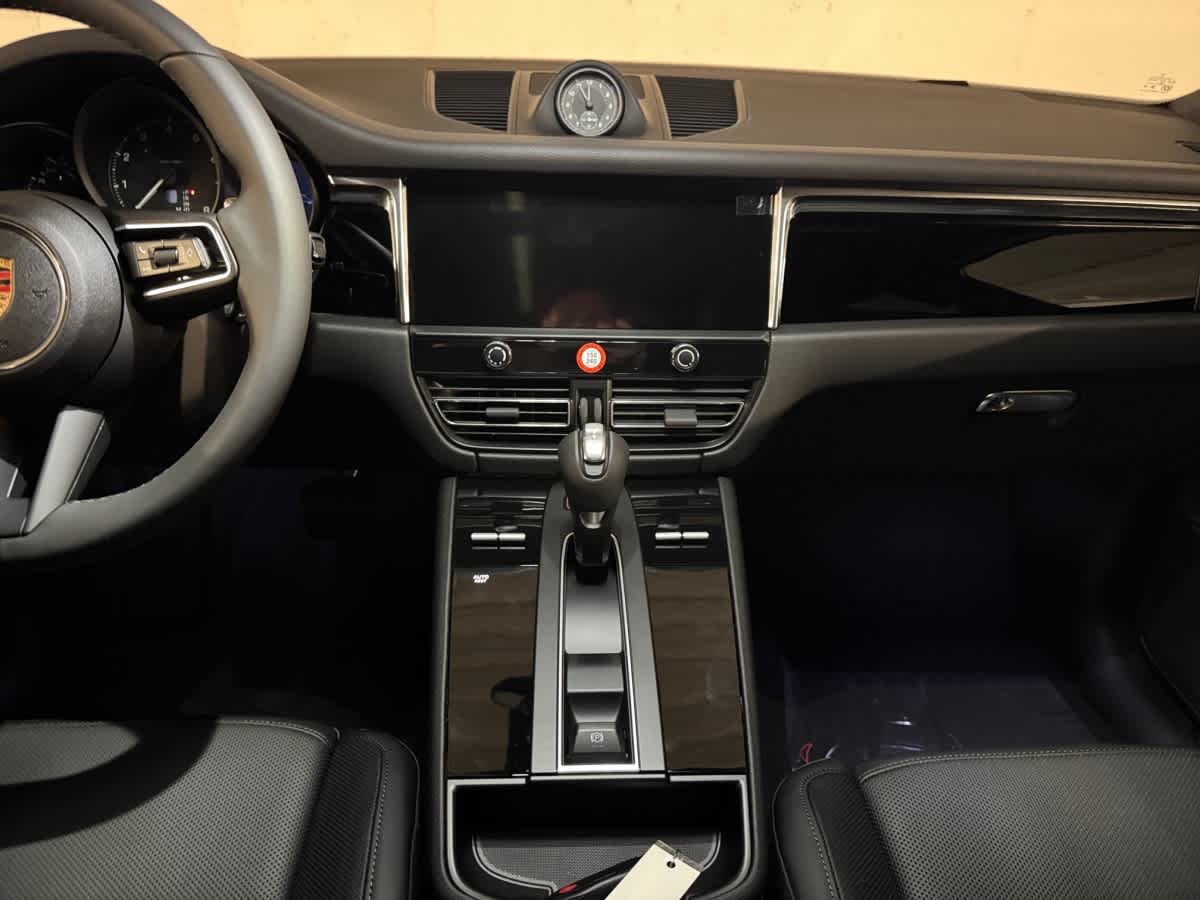 new 2025 Porsche Macan car