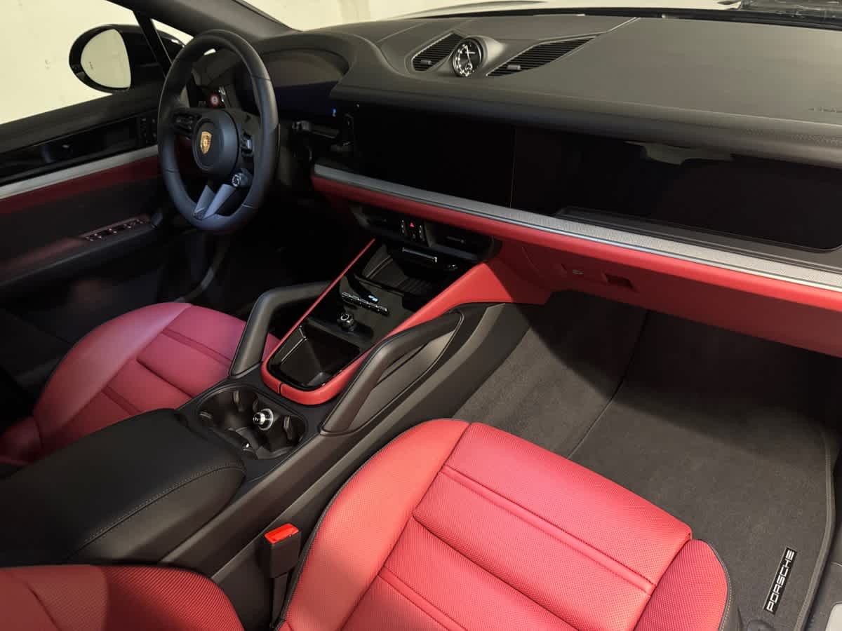 new 2025 Porsche Cayenne car
