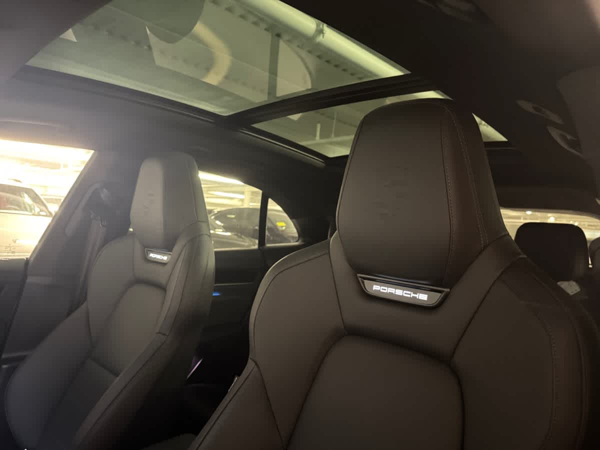 new 2025 Porsche Macan car